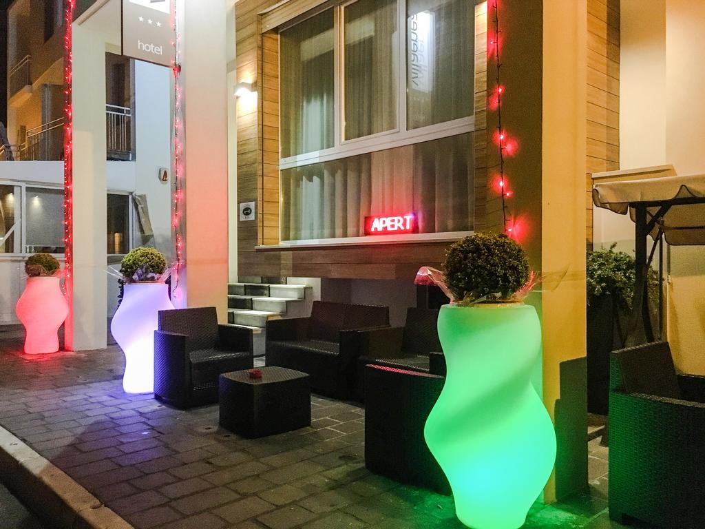Hotel Villa Enea Каттолика Экстерьер фото